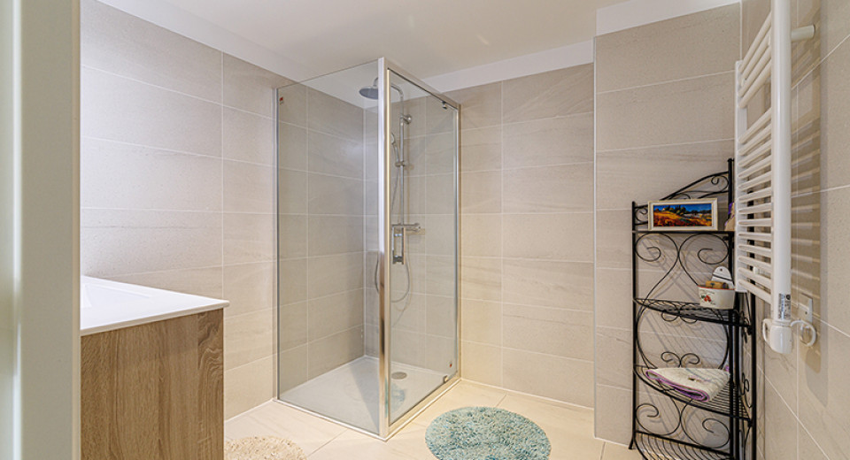 Immobilier Golfe Juan, Antibes, vente appartement, 3 pièces, terrasse, piscine, neuf