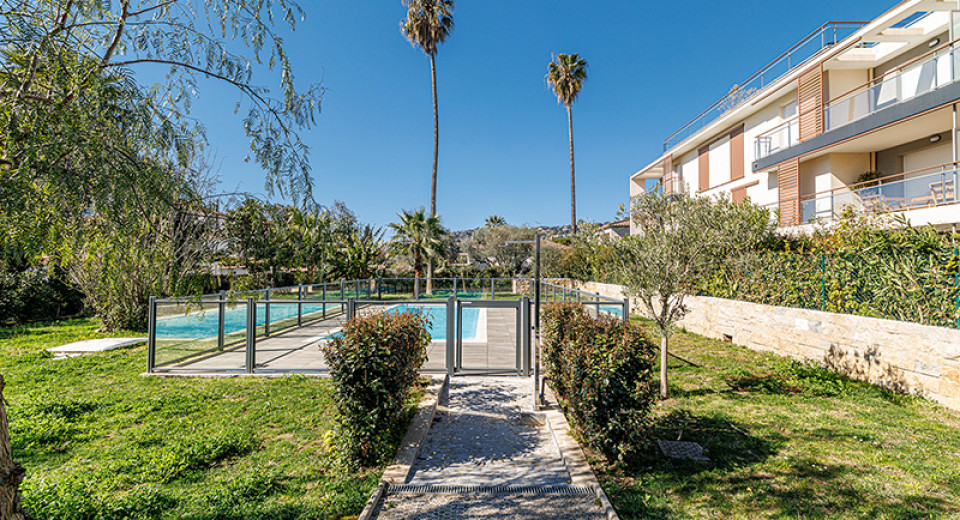 Immobilier Golfe Juan, Antibes, vente appartement, 3 pièces, terrasse, piscine, neuf